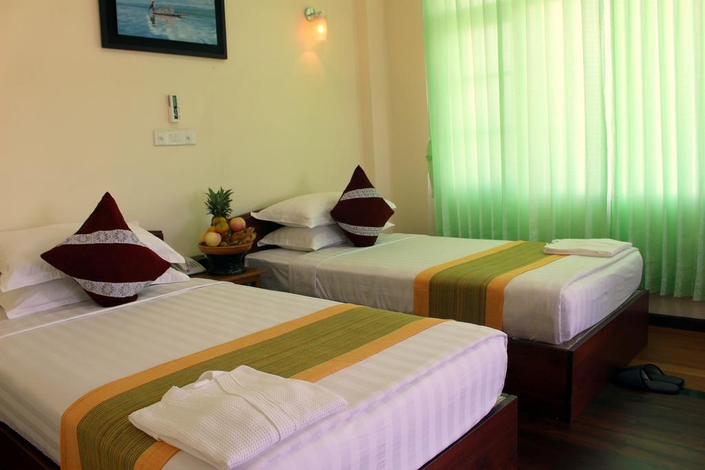 Golden Dream Hotel Nyaung Shwe Room photo