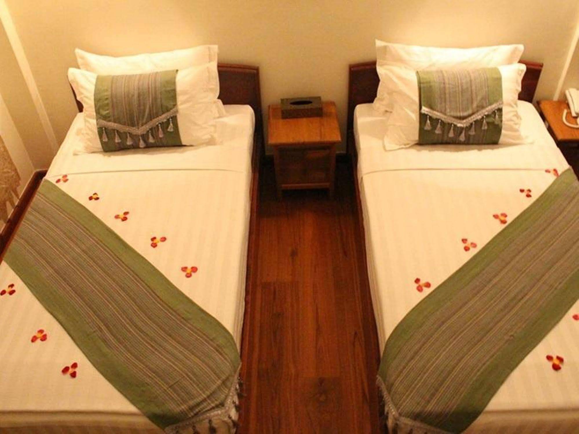 Golden Dream Hotel Nyaung Shwe Exterior photo