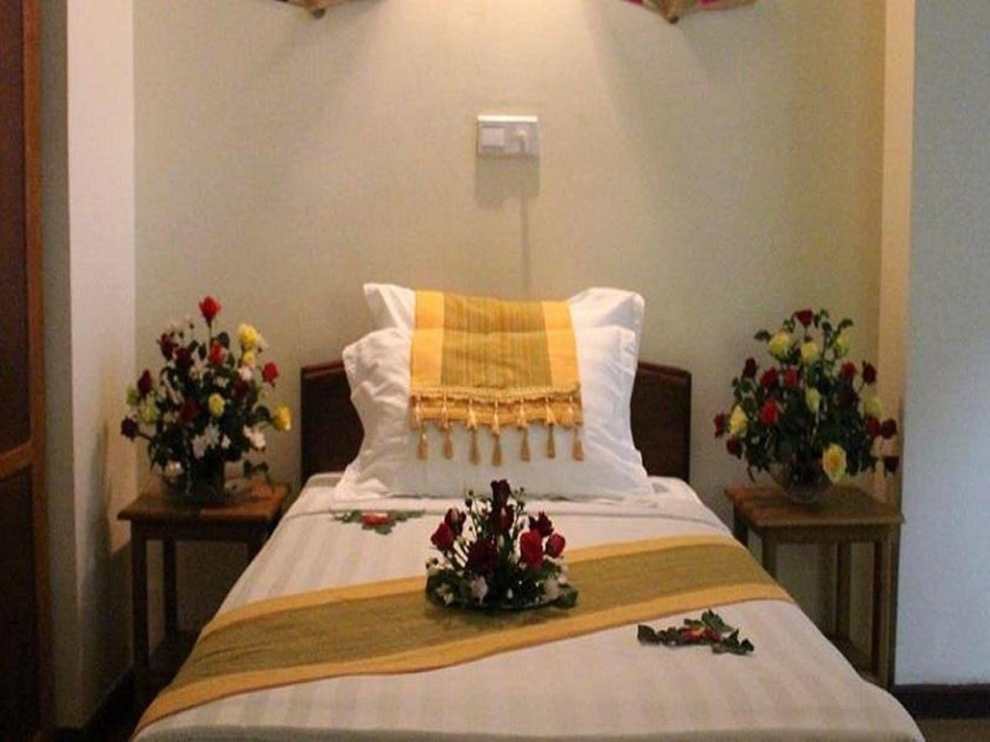 Golden Dream Hotel Nyaung Shwe Exterior photo