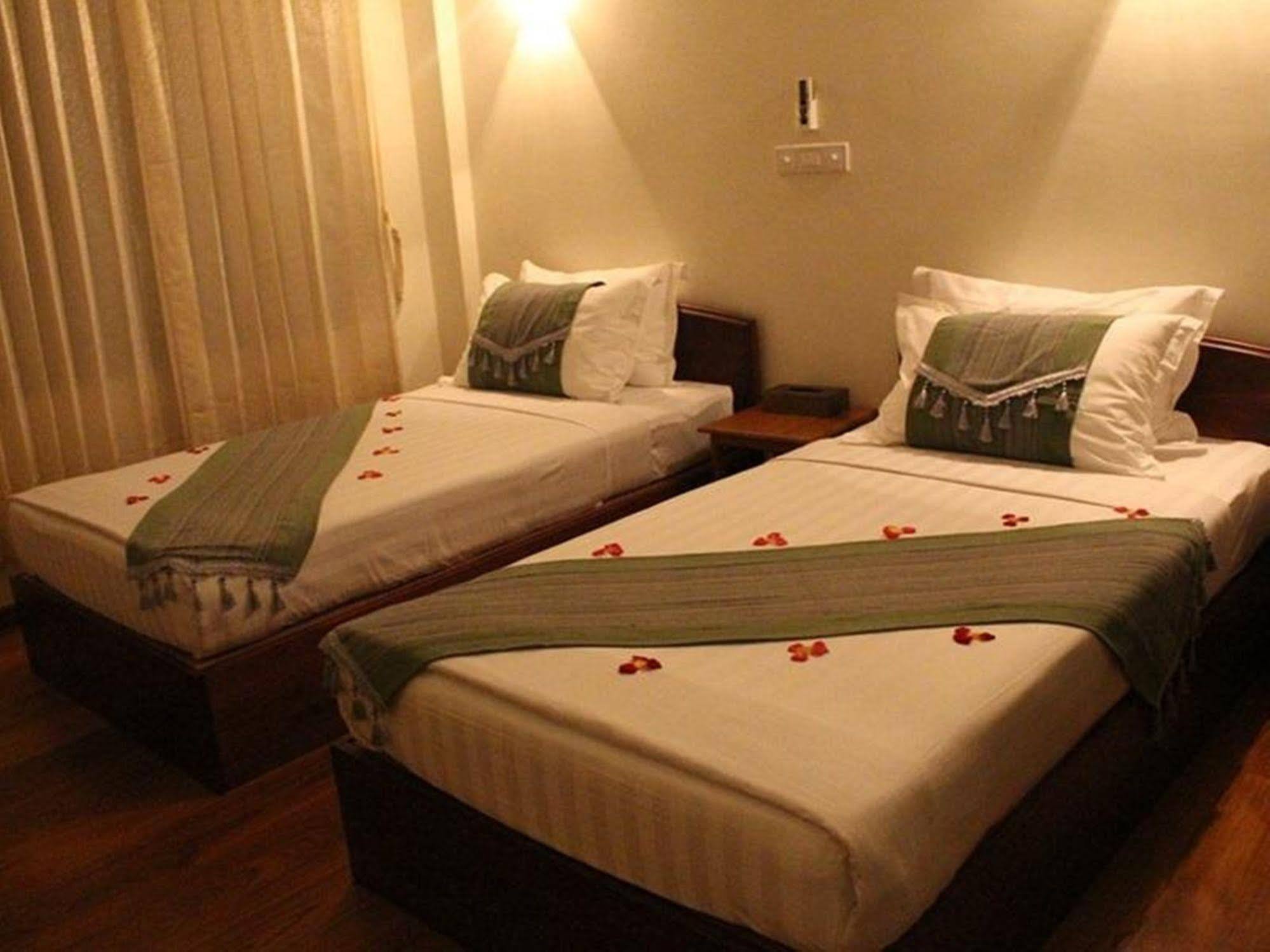 Golden Dream Hotel Nyaung Shwe Exterior photo