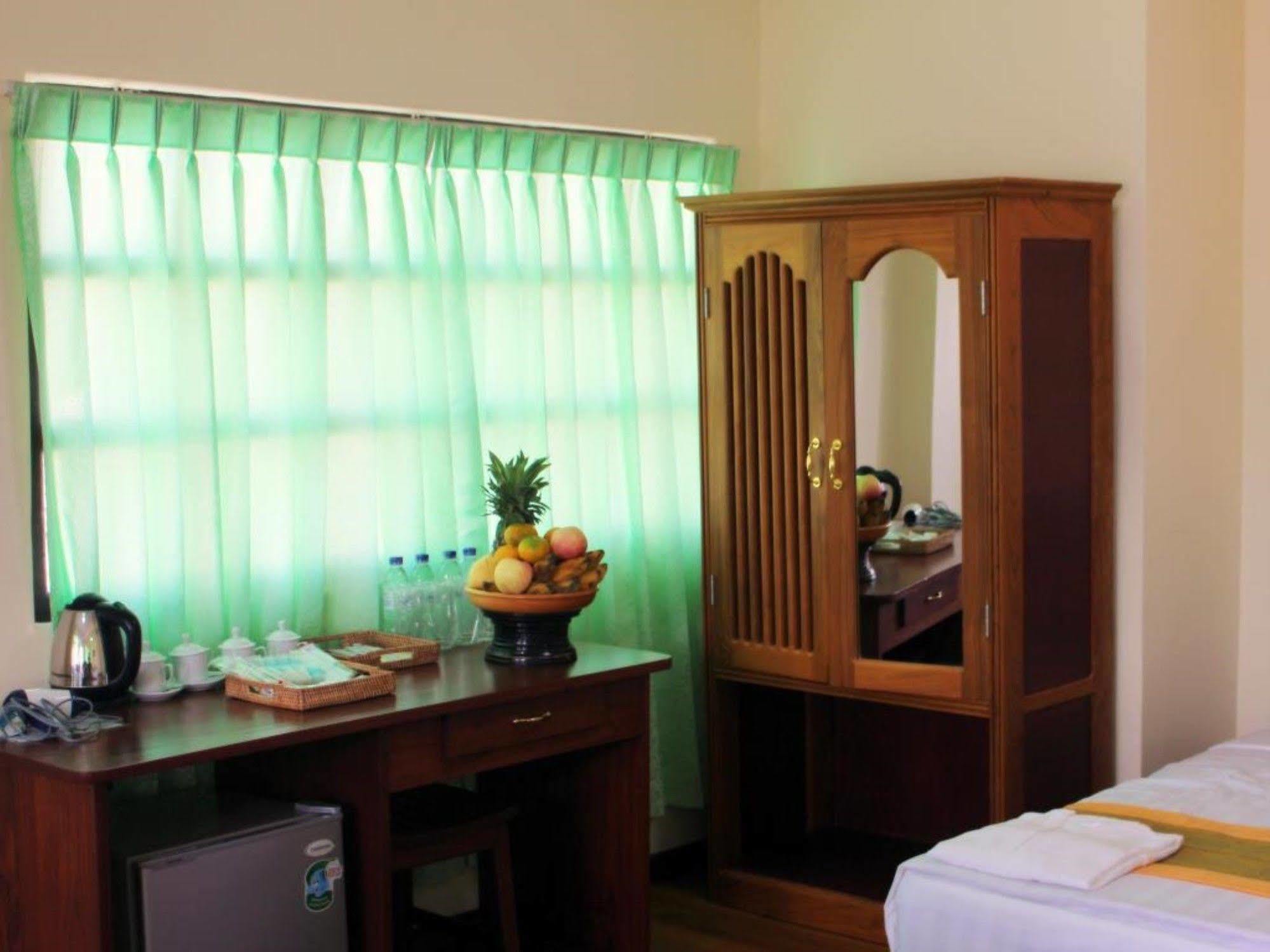 Golden Dream Hotel Nyaung Shwe Exterior photo