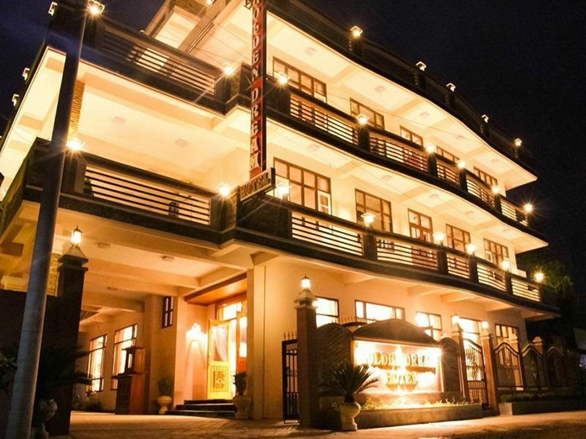 Golden Dream Hotel Nyaung Shwe Exterior photo